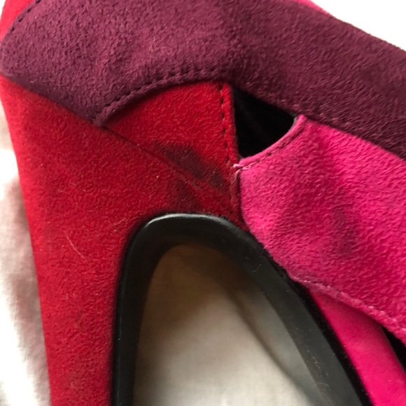 ❌ SOLD || Bakers Multi-Colored Peep-Toe Pumps - Picture 2 of 4